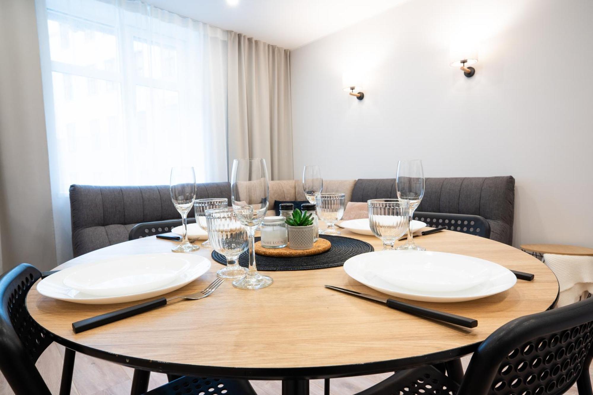 ריגה Friends And Family Vacation Apartments מראה חיצוני תמונה